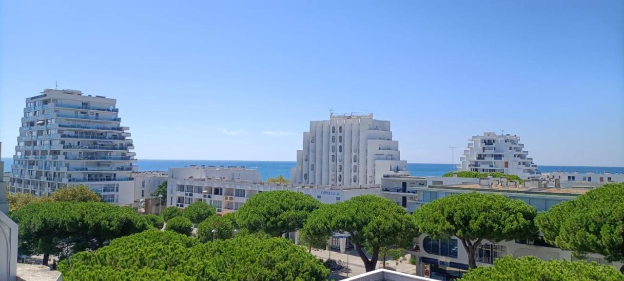 Le Sémaphore - studio climatisé, grande terrasse vue mer - parking, wifi La Grande-Motte Esterno foto