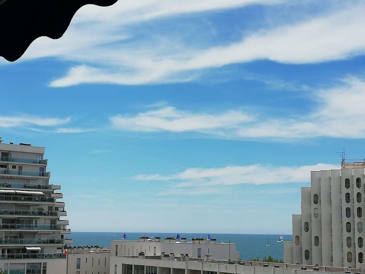 Le Sémaphore - studio climatisé, grande terrasse vue mer - parking, wifi La Grande-Motte Esterno foto